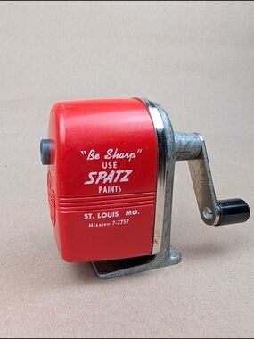 Vintage Apsco Midget Red Manual Pencil Sharpener Be Sharp Spatz Paints 1950s STL